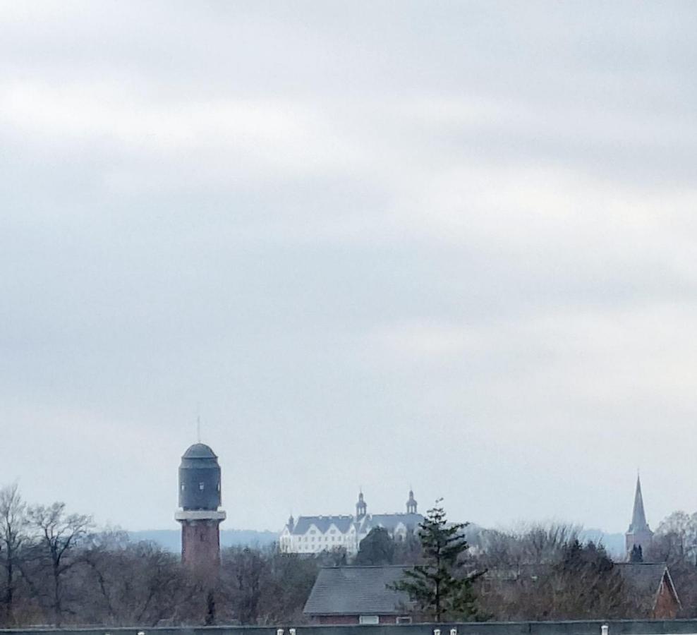 Ploen - Traumhafter Seeblick Buitenkant foto